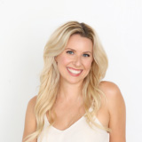 Headshot of Birmingham Reiki practitioner Alison Papazois